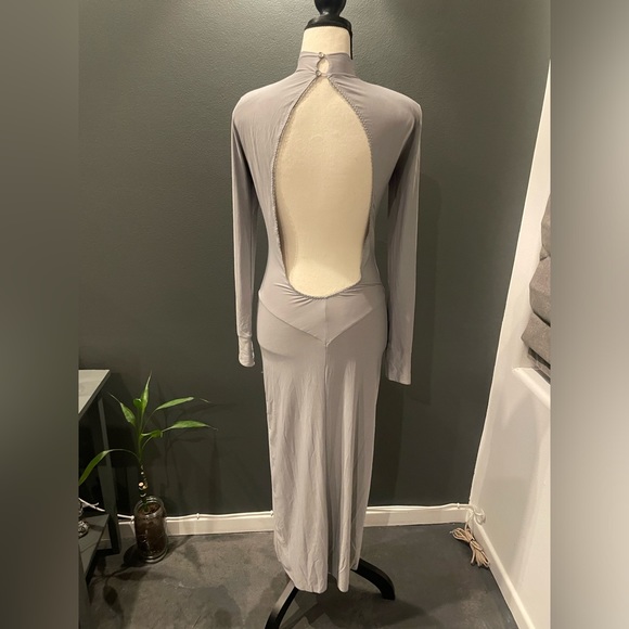 WE ARE HAH OPEN BACK DRESS SIZE XS IN GREY - Picture 8 of 10